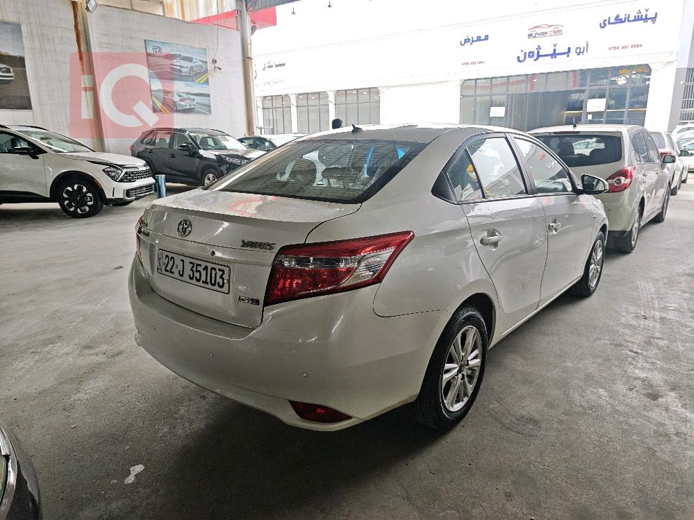 تۆیۆتا یارس